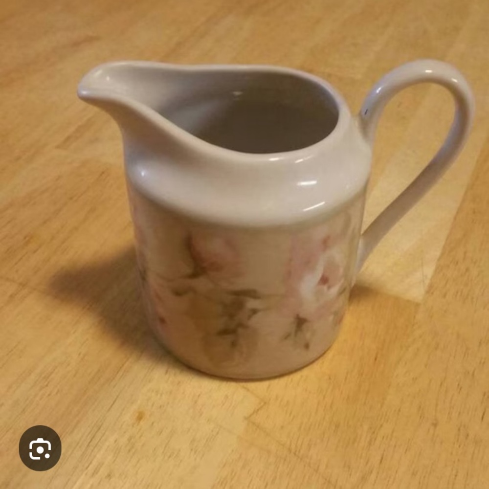 Charming Floral Ceramic coffee creamer